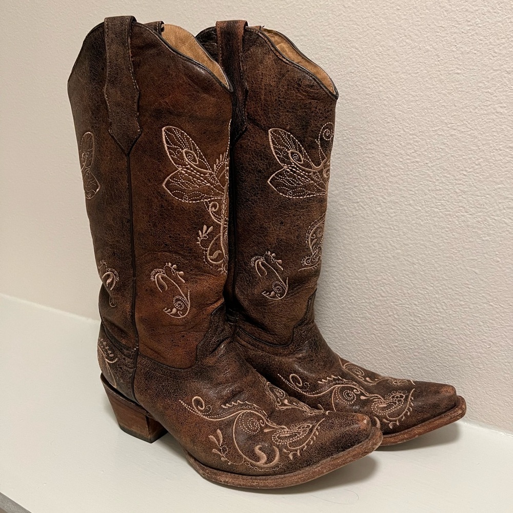 Circle G Dragonfly Embroidered Boots